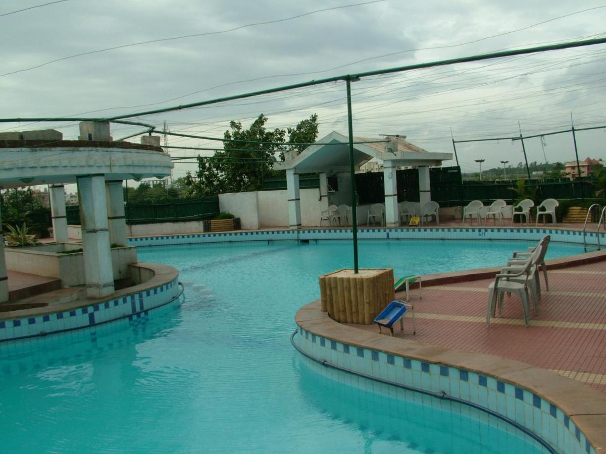 Vip'S Club Rāipur Exterior foto